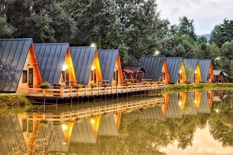 Pastravaria Zavoi Camping