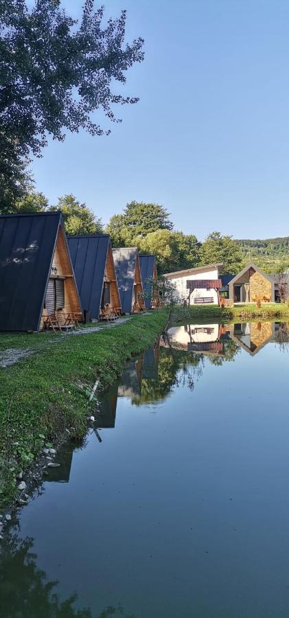 Pastravaria Zavoi Camping